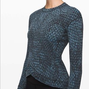 LULULEMON CLOSE TO CROSSING